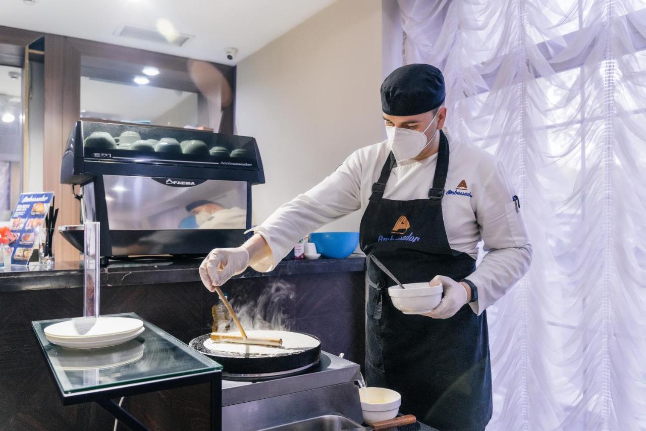 앰배서더 호텔 비슈케크 외부 사진