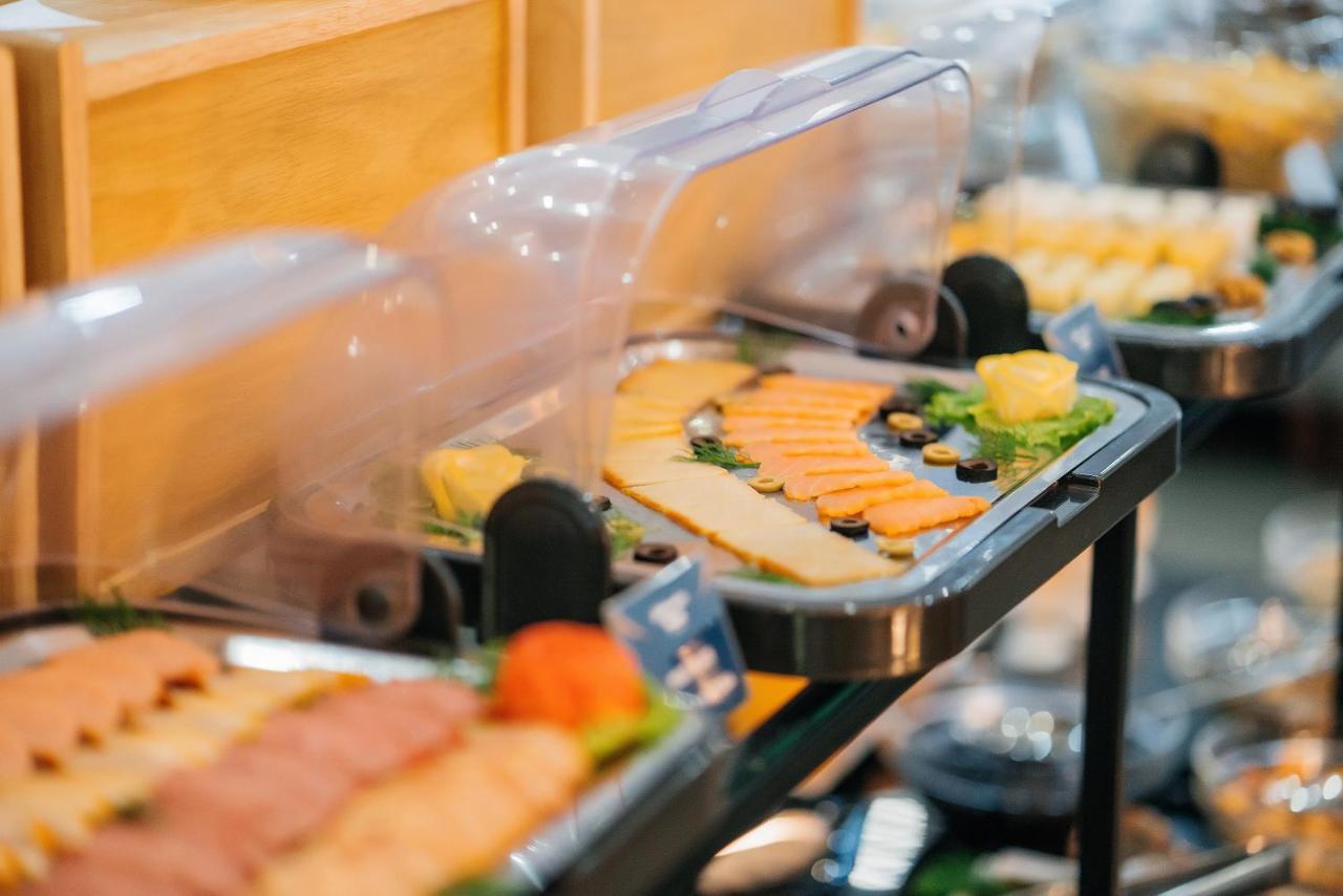 앰배서더 호텔 비슈케크 외부 사진