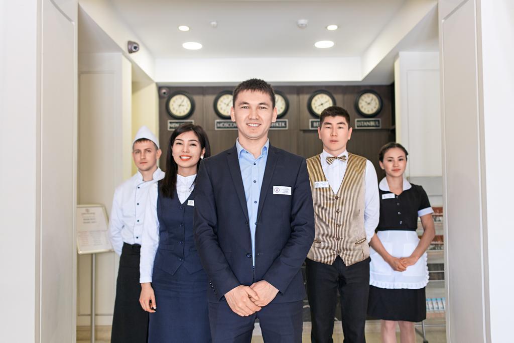 앰배서더 호텔 비슈케크 외부 사진